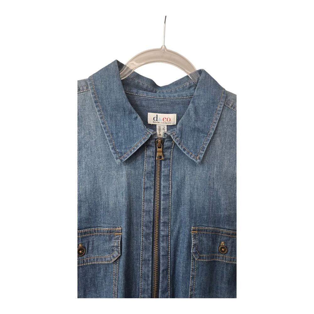 d & co Womens Size L Chambrey Shirt Top Collared 1/2 Zip Front Flap Pockets - Picture 3 of 6